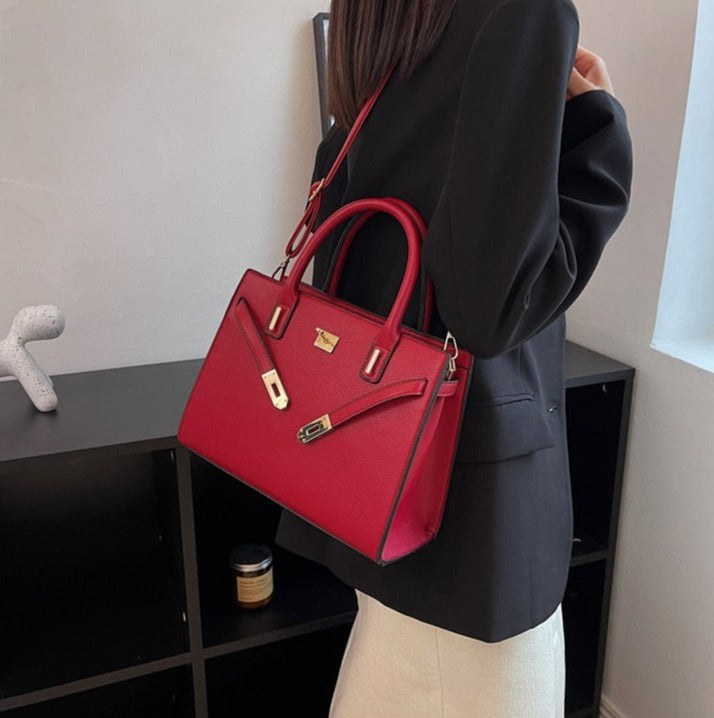 Selena Tasche
