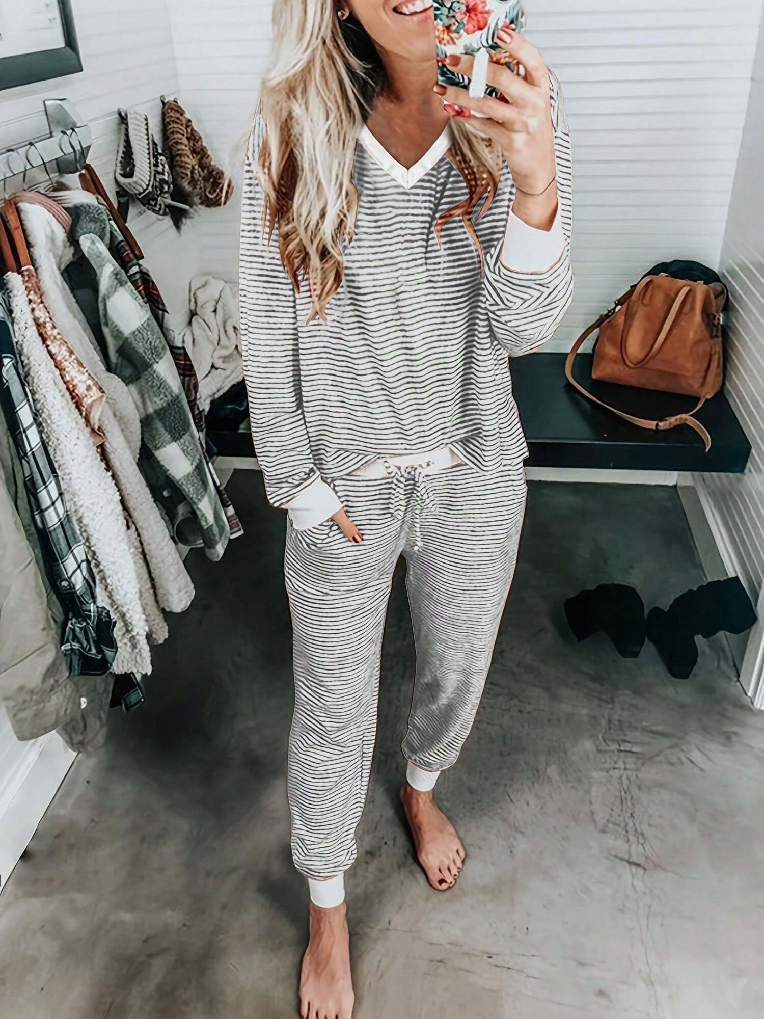 Women's Striped Christmas Print V Neck Tee & Drawstring Waist Pants Sets