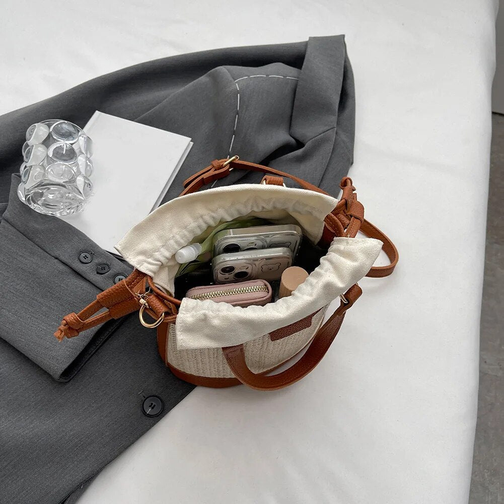 Nina Strohtasche